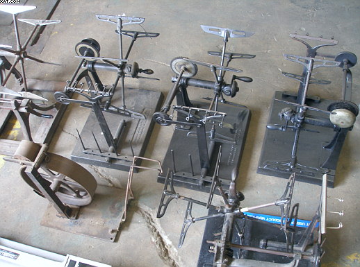 SUTER / ROY Manual Yarn Reels, 54",